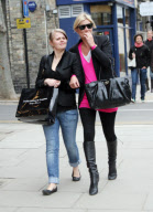 KATE MOSS SHOPPING IN LONDON