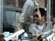 Reese Witherspoon and Jake Gyllenhaal are in love in Paris.