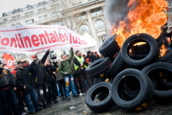 Manifestation de Continental a Paris