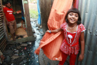India Slums and Actors of Slumdog Millionaire