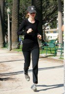 EXCL.: Obsessive about staying thin actress CALISTA FLOCKHART works out