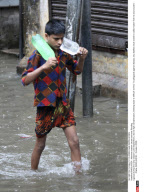 BANGLADESH : Monsoon season causes extreme flooding