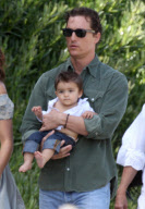 Matthew McConaughey, Levi McConaughey