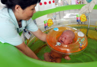 (1)CHINA-YINCHUAN-BABY SWIMMING (CN)