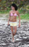 Amy Winehouse smokes something suspicious EXCLUSIVE