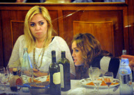 MILEY CYRUS AND SISTER IN ROME