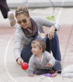 Jessica Alba, Honor Warren