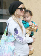 Nicole Richie with Harlow in Hollywood Part 2