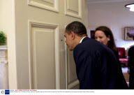 Barack Obama's First 100 Days in Office - 2009