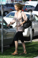 Gwyneth legs it out in Beverly Hills