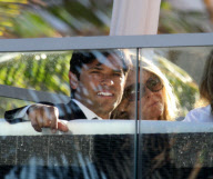 KADENAPIX.COM - KELLY RIPA AND MARK CONSUELOS IN MIAMI