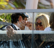 KADENAPIX.COM - KELLY RIPA AND MARK CONSUELOS IN MIAMI