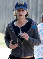 Meg Ryan Takes an Exhausting Jog