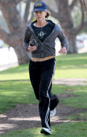Meg Ryan Takes an Exhausting Jog
