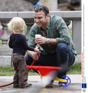 Liev Schreiber and Naomi Watts Out and About in New York, America - 10 May 2009