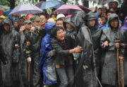 (12)CHINA-WENCHUAN EARTHQUAKE-FIRST ANNIVERSARY-THE MOMENT (CN)