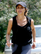 EXCLUSIVE Lisa Rinna Jogging on Mulholland