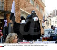 PARIS: manifestation anarchiste