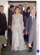 QUEEN RANIA OF JORDAN AT A PALESTINE FUNDRAISING DINNER AT THE INTERCONTINENTAL HOTEL. LONDON. 9th MARCH 2001