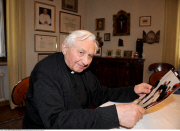 EXCL.: Pope brother GEORG RATZINGER shows off his natural home in Regensburg
