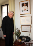 EXCL.: Pope brother GEORG RATZINGER shows off his natural home in Regensburg
