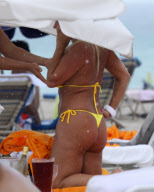 KADENAPIX.COM - LINDA BOLLEA, EX WIFE HULK HOGAN, ROMANTIC IN MIAMI