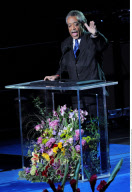 Michael Jackson: MARIAH CAREY performing at the public memorial service at the Staples Center