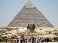 (2)EGYPT-PYRAMID-HEAT-VISITORS