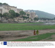Udaipar Lake Palace Hotel loses lake, Rajasthan, India  - Jul 2009