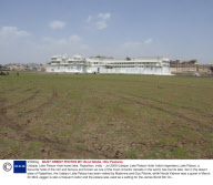 Udaipar Lake Palace Hotel loses lake, Rajasthan, India  - Jul 2009