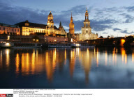 DRESDEN : Illustration by night