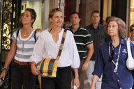 025696 0010  REINA E INFANTAS DE COMPRAS PALMA