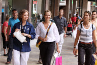 025696 0014  REINA E INFANTAS DE COMPRAS PALMA
