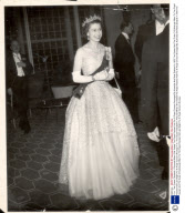 H.m. The Queen Elizabeth Ii Pictured When She Visited The Royal Festival Hall For A Royal Concert Arranged By Australia And New Zealand In 1953 The Queen And The Duke Of Edinburgh Went To The Royal Festival Hall Last Night For A Royal Concert Arrange