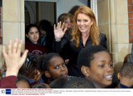 SARAH FERGUSON, DUCHESS YORK VISITING OLIVER GOLDSMITH PRIMARY SCHOOL, PECKHAM, LONDON, BRITAIN - 22 MAR 2005