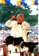 CAP COD USA: SENATOR KENNY CONDUCTS THE BOSTON POPS ORCHESTRA