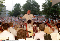 CAP COD USA: SENATOR KENNY CONDUCTS THE BOSTON POPS ORCHESTRA