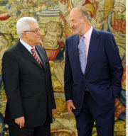 KING JUAN CARLOS OF SPAIN receives Palestinian President MAHMOUD ABBAS at the Zarzuela Palace in Madrid