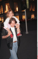 PARIS : ROMAN POLANSKI & SA FILLE SUR LE TOURNAGE DU FILM "9EME PORTE".