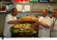 The World's Biggest Burger, Mallie's Sports Grill, Southgate, Michigan, America - Oct 2009
