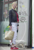 A PREGNANT CATE BLANCHETT  WALKING WITH HUSBAND ANDREW UPTON IN ISLINGTON , LONDON, BRITAIN - 13 OCT 2001