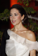 PRINCESS MARY OF DENMARK looked like a fairy tale princess at a dinner in Hanoi
