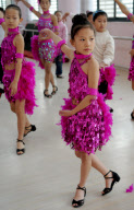 #(FOCUS)(UNIVERSAL CHILDREN'S DAY)(12)CHINA-HENAN-HEARING-IMPAIRED GIRL-LU ZHIYAN-MELLIFLUOUS SOUND-WORLD(CN)