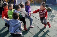 #(FOCUS)(UNIVERSAL CHILDREN'S DAY)(10)CHINA-HENAN-HEARING-IMPAIRED GIRL-LU ZHIYAN-MELLIFLUOUS SOUND-WORLD(CN)