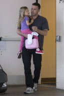 *SEMI-EXCLUSIVE* Ben Affleck is a real working dad!