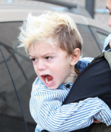Kingston Rossdale freaks out!!!!!
