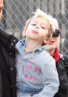 Kingston Rossdale freaks out!!!!!
