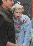Kingston Rossdale freaks out!!!!!