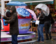 JAMIE OLIVER AND HIS FAMILY IN LONDON