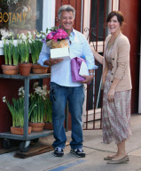 DUSTIN HOFFMAN OPENS NEW FLOWER SHOP